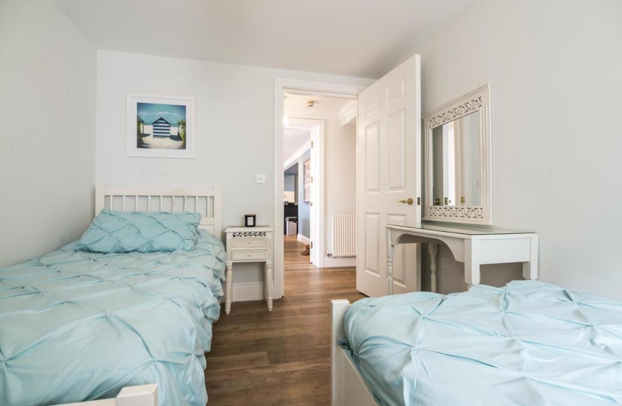 Bryn Y Mor - 2 Bedroom Apartment - 텐비 외부 사진